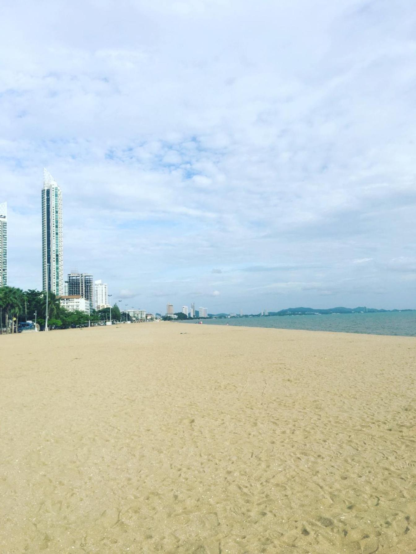 Studio Room Seaview Jomtien Exterior photo